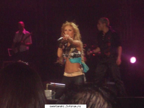 :nebun: anahi in concerte